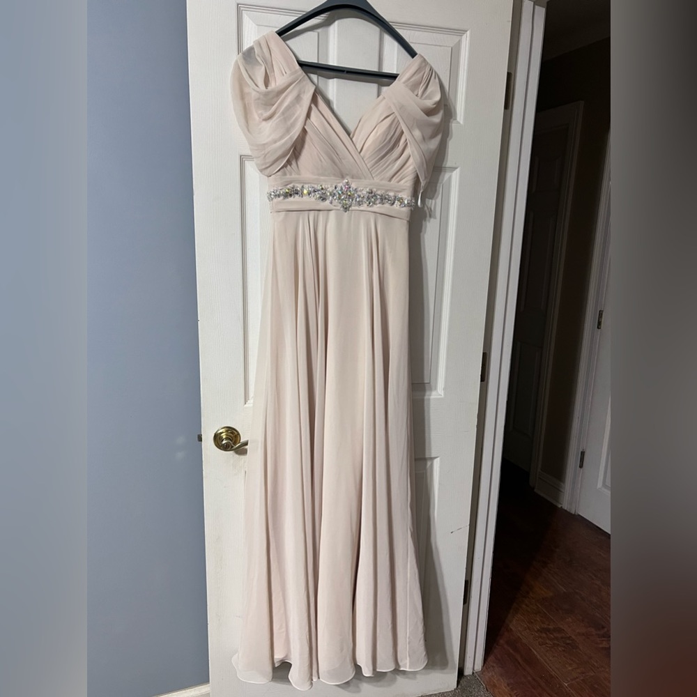Modern Maids Prom Dress - tie up detail - size 4. NWT